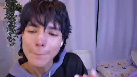 kitty online show from June 25, 4:15 am