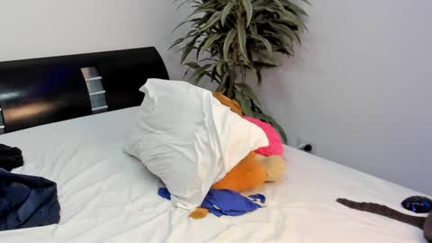 kitty online show from July 20, 11:30 pm