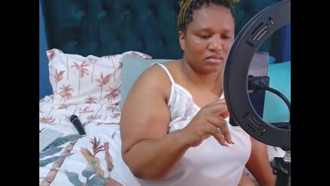 zeezee online show from June 11, 2:34 pm