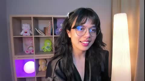 saphyralux online show from August 6, 12:42 am