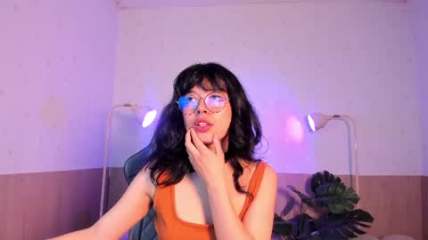 saphyralux online show from August 15, 1:31 am