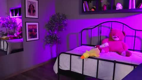 saphyralux online show from August 18, 8:48 pm