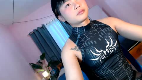 Reyshell smith online show from August 6, 8:57 am