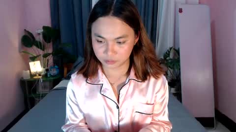 Reyshell smith online show from August 15, 12:20 pm