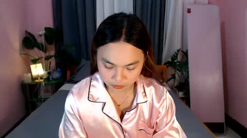Reyshell smith online show from August 15, 1:26 pm