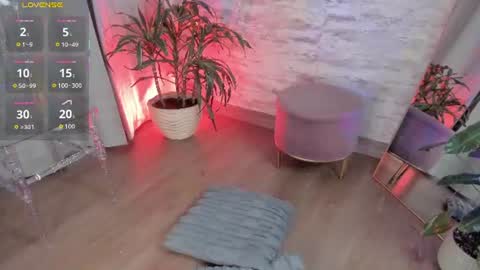 steph online show from June 25, 3:31 am