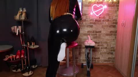 sara  foxy online show from July 22, 2:58 am