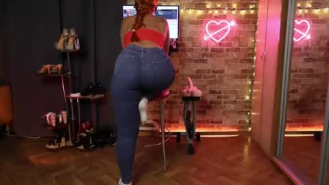 sara  foxy online show from August 5, 2:31 am