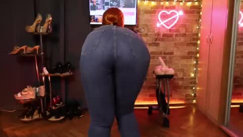 sara  foxy online show from August 5, 5:49 am