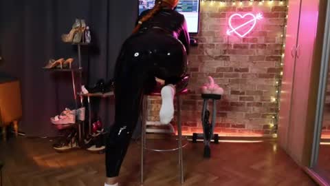 sara  foxy online show from August 8, 4:56 am