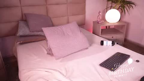 S A R A  G  online show from July 29, 10:39 pm