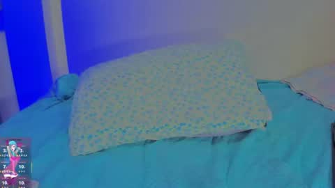 sara allenx online show from August 14, 9:51 pm