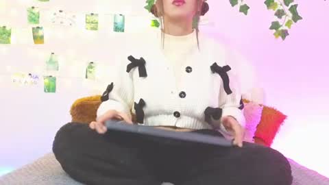 Sara Bryce online show from August 10, 5:42 am