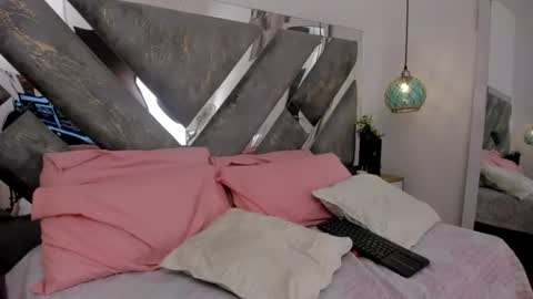 sara flame1 online show from September 10, 1:32 pm