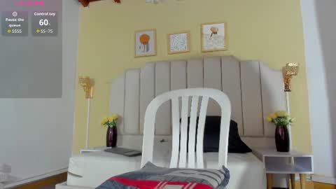 sara_hannks online show from July 22, 8:50 am