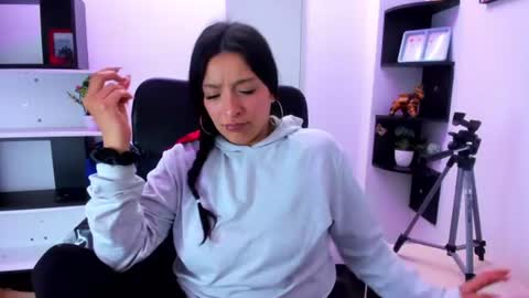 sara_honny online show from August 4, 4:15 pm