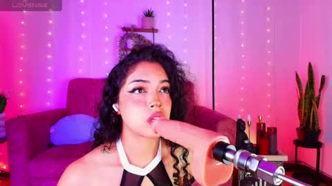 Sara Jhonson  online show from August 1, 2:50 am