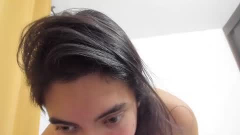 sara_len online show from August 4, 11:24 pm