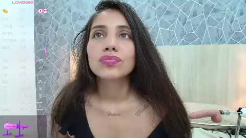 Sara online show from August 12, 7:05 pm