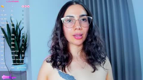 Sara online show from July 28, 11:33 pm