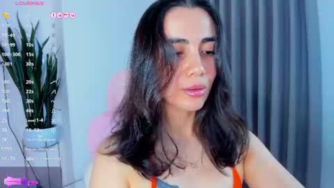 Sara online show from August 6, 9:58 pm