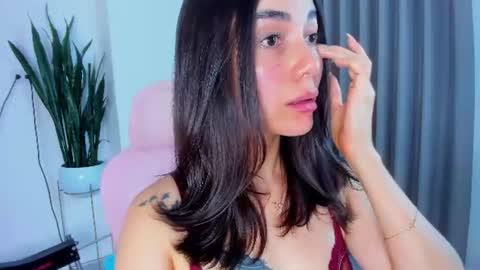 Sara online show from August 14, 8:45 pm