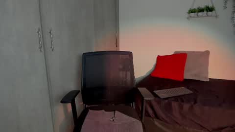sara_sweett9 online show from July 28, 1:17 pm