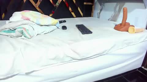 sara_tourner online show from August 4, 5:32 pm
