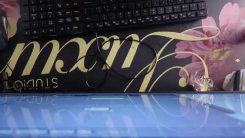 sara_valderrama_ online show from August 14, 7:28 pm