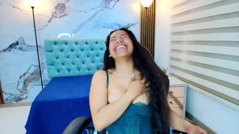 Sara Vazques online show from August 11, 2:52 pm