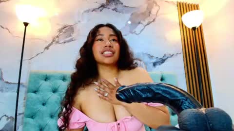 Sara Vazques online show from August 14, 1:37 pm