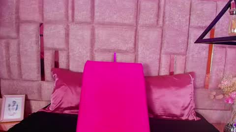 Sara noa online show from August 9, 7:42 am