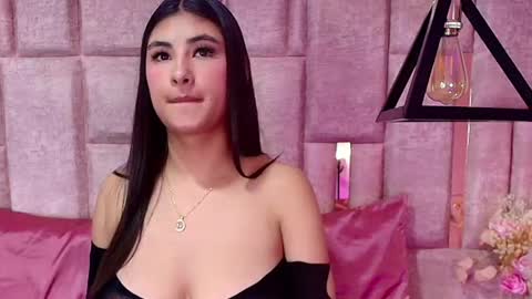 Sara noa online show from August 13, 11:35 am