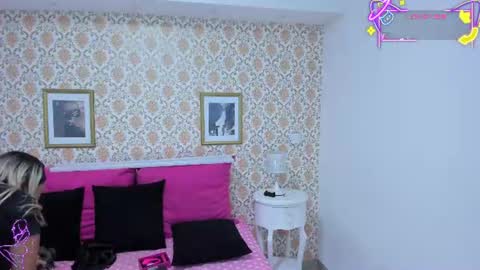 SaraAvila  online show from August 8, 12:54 am