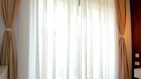saradiamond01 online show from August 4, 10:56 am