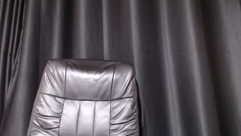 saradorj92 online show from August 9, 4:24 am