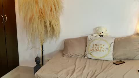 sarah  cinnamon online show from August 5, 7:01 pm