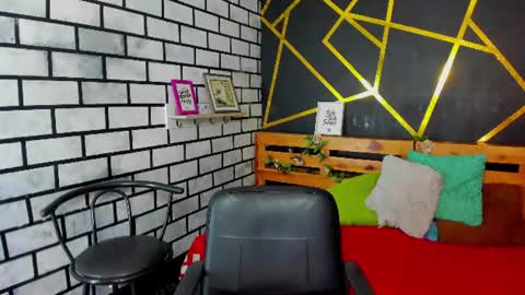Sarah online show from August 4, 12:46 pm