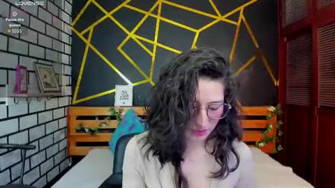 Sarah online show from August 10, 12:28 pm