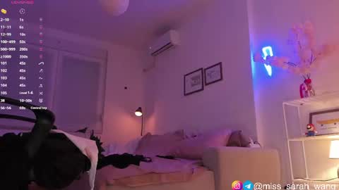 Sarah online show from July 19, 7:38 pm
