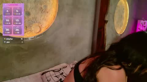sarah_greyy online show from August 18, 1:00 am