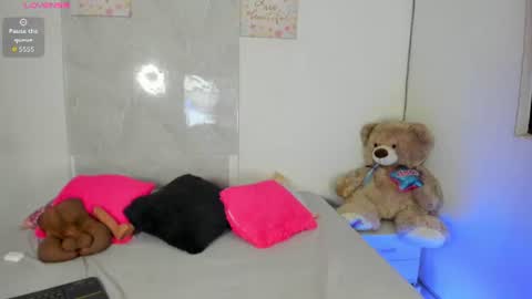 sarah_lowee online show from July 22, 8:11 pm