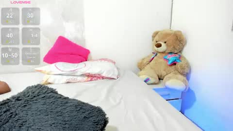 sarah_lowee online show from July 23, 11:07 pm