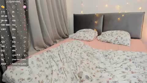 sarah welsh online show from July 13, 10:15 pm