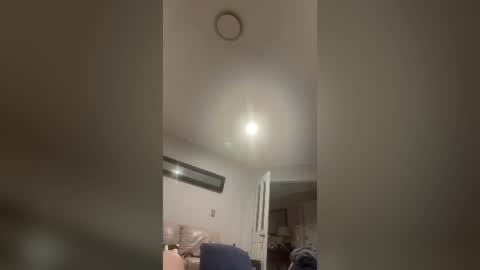 sarahbutler799 online show from August 14, 12:53 pm