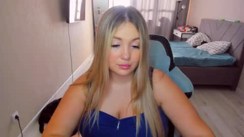 Sarah online show from July 10, 2:23 pm