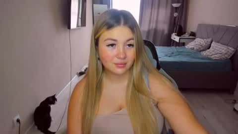 Sarah online show from July 27, 1:27 pm