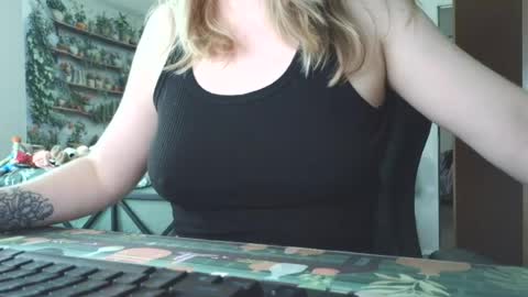 Sarah online show from July 17, 10:32 pm