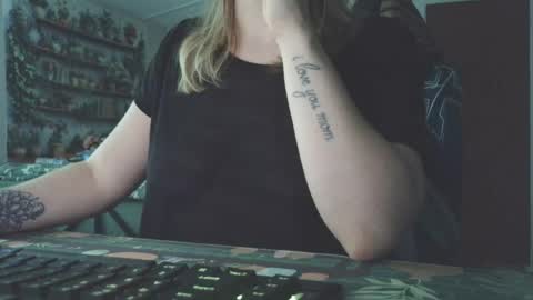 Sarah online show from July 22, 11:29 pm