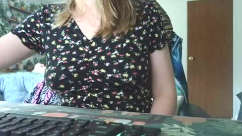 Sarah online show from July 26, 10:59 pm